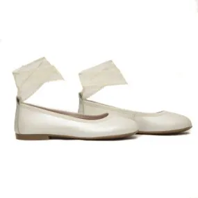 Zapato comunion bailarina beige con cintas